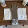 Retro knitted warm gloves for women winter stylish polka dot long cuff cozy winter mittens - Gloves / Coffee Brown