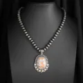Vintage boho style beaded necklace with statement stone pendant, western cowboy jewelry piece. - Beige Style (X1216-13)