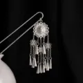 Horquilla de pelo plateada etnica vintage china con borlas largas para accesorio Hanfu. - Estilo Flor Colgante Cónico (F734-19)