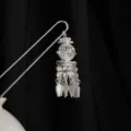 Horquilla de plata tradicional china Miao con bola de filigrana y borlas colgantes. - Estilo Hoja de Flor de Esfera Hueca (F734-14)
