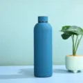Matter blauer Edelstahl Thermobecher, tragbare isolierte Sport Trinkflasche in blau. - 500ml / Blau