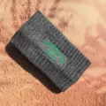 Γκρι πλεκτό μάλλινο headband με πράσινη εκτύπωση, χειμωνιάτικη αθλητική ελαστική κορδέλα yoga - Πλεκτό / σκούρο γκρι