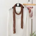 Einfarbig geknitterter schmaler Seidenschal Damen elegante plissierte lange Chiffon Mode - 180x20cm / Dunkelkaffee Punktmuster