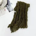 Bufanda arrugada verde oliva chal largo texturizado ligero para mujer accesorios de moda - Verde oliva