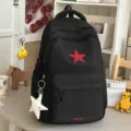 Schwarzer Studenten Rucksack mit rotem Stern Design grosse Kapazitaet leichte Schultasche - Mit Anhänger / Schwarz