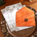 Ensemble d'enveloppe marbrée vintage et papier à lettre avec sceau de cire rétro. - 1 Enveloppe + 3 Papiers à Lettres + 1 Autocollant / Orange Crépuscule