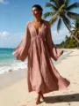 Detalle de vestido largo cuello V manga larga rosa suave, estilo vacaciones de playa. - S / Vestidos / Rosa intenso
