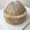 Bonnet chaud hiver en cuir de mouton doublé polaire style vintage couleur unie homme - M (56-58cm) / Coupe régulière / Chameau