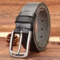 Ceinture en cuir noir pour homme avec boucle ardillon argentée, style décontracté. - Noir / 105cm