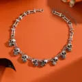 Punk Gothic Totenkopf Knochen Halskette fuer Damen Herren Vintage Silber Metall Choker - Antiksilber