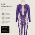 Bodystocking violet à manches longues en dentelle avec découpes en résille pour femmes. - Violet
