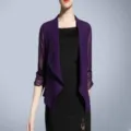 Detalle cárdigan gasa morado, tela ligera y elegante diseño frontal abierto para mujer. - S / Tops / Púrpura