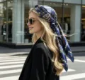 Blauw vierkant hoofddoekje met bloemenprint voor dames, grote zijdeachtige sjaal van 90cm en modeaccessoire. - 90x90cm / Stijl 26