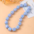 Collar de cuentas de resina azul chunky para mujeres, accesorio de joyería elegante. - Collar de Cuentas Cúbicas / Azul zafiro
