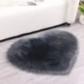 Tapis en fausse fourrure en forme de coeur tapis shaggy moelleux salon chambre lit - Gris foncé