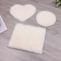 1:12 Dollhouse Mini Plush Carpet White Fluffy Rug Set Miniature BJD Figure Mat Decor - 12cm Diameter Round / Off White