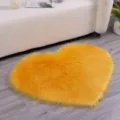 Tapis en fausse fourrure jaune en forme de coeur, tapis pelucheux pour chambre salon canapé. - Chameau Doré