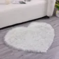 Tapis en fausse laine douce en forme de coeur tapis de sol en peluche pour salon chambre - Blanc avec pointes noires