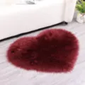 Tapis en fausse fourrure en forme de coeur, tapis moelleux rouge foncé pour salon et chambre. - Bordeaux