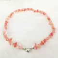 Collana di pietre di cristallo rosa naturale con chiusura magnetica a cuore per donne tutti i giorni. - Rosso anguria