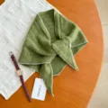 Sciarpa triangolare in maglia verde con pizzo traforato, scaldacollo invernale caldo e scialle elegante. - 22X88cm / Verde