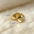 Detailansicht eines stilvollen goldenen Ginkgoblatt-Rings mit klaren Größenangaben. - Stil 4 (Fächerform)