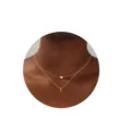 Collar de doble capa dorado con corazón y colgante de letra T, joyería minimalista. - Letra T