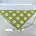 Handmade crochet daisy triangle scarf knitted hairband floral head scarf hair accessory - One Size / Green Flower