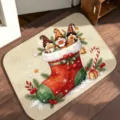 Primer plano festivo de un felpudo navideño con simpáticos gnomos en calcetín para decorar. - Gnomo de Navidad 5