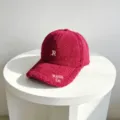 Casquette de baseball en sherpa chaud d'hiver avec broderie de lettres, chapeau en polaire. - Taille Adulte Réglable / Bordeaux