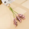 Schicker PU Leder Blumen Taschenanhänger Schlüsselanhänger, stilvolles Accessoire für Damen. - Lavendel-Anhänger (K6719)