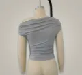 Top base drappato grigio con spalle scoperte nel dettaglio, tessuto elasticizzato. - Taglia S / Top / Grigio