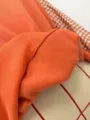 Sudadera de felpa naranja con cuello alto patchwork a cuadros, variante de invierno. - Forro Cepillado
