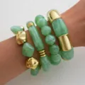 Chic green resin and gold metal stacked bracelet set, elegant fashion jewelry for women. - Beaded Bracelet Set (6746904HB)
