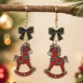 Pendientes de caballo balancín de acrílico de Navidad con lazo verde y ganchos. - Caballo de Navidad Lazo Verde 4 (26083001-4)