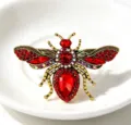 Vintage Red Crystal Rhinestone Bee Brooch Elegant Insect Lapel Pin Fashion Jewelry - Red