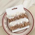Set van prachtige satijnen haarrekkers, stijlvolle kleine haarbanden voor dames en meisjes. - Gebroken Wit en Goud