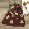 Sciarpa invernale lavorata a maglia per bambini con motivo floreale, calda in lana. - 20x130 cm / T27 Rosso Vino