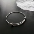 Bracelet jonc en metal argente ajustable minimalist fil poignet variante de style - 05-M15 Jonc Simple en Acier Titane Argenté