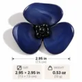 Dunkelblaue Acryl Blumen Brosche, elegantes Blumen Anstecknadel Zubehör mit schwarzen Perlen. - Dunkelblau