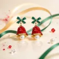 Exquis boucles d'oreilles cloche nœud avec cristaux rouges scintillants et perles élégantes. - XL1715 Boucles d'oreilles