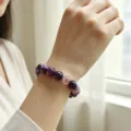 Bracelet de perles en agate de cristal violet naturel, bijou élégant pour femmes. - Bracelet en Agate Violette 8mm