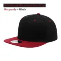 Schwarze und weinrote Flatbrim Cap, 6-Panel Baseballkappe mit stilvollem Kontrastdesign. - Weinrot + Schwarz