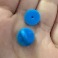 Blaue PVC Gummi Pin Rueckseiten Ersatz, sichere Schmetterlingsverschluesse fuer Broschen und Nadeln. - Königsblaue Gummi-Anstecknadel-Rückseite (1 Stk.)