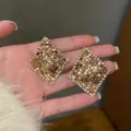 Elegante rhombische Strass Ohrringe für Damen, stilvolles goldenes Netzdesign Schmuck. - Goldenes Netz Strass Stil (A2834) / Gold