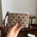 Pouch con zip a pois in velluto a coste marrone, simpatico mini portamonete e borsa organizer. - Senza Accessori / Pois Marroni