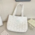 Τσάντα shopper με λουλούδια, μεγάλη επενδεδυμένη τσάντα ώμου, άνετη καθημερινή τσάντα αγορών. - Φλοράλ Μωβ
