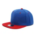 Gorra snapback azul y roja con visiera plana y ojales bordados para estilo urbano casual. - Ajustable / Tapa Azul Real Ala Roja