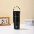 Schwarzer Edelstahl Isoliarbecher mit Griff für den täglichen Gebrauch, tragbare Trinkflasche. - 24oz / Schwarz mit Griff