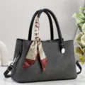 29x13x18cm / Negro